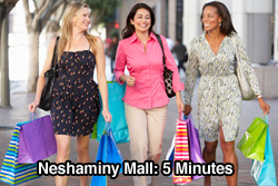 5 Minutes to Neshaminy Mall at Colonial Point Apartments